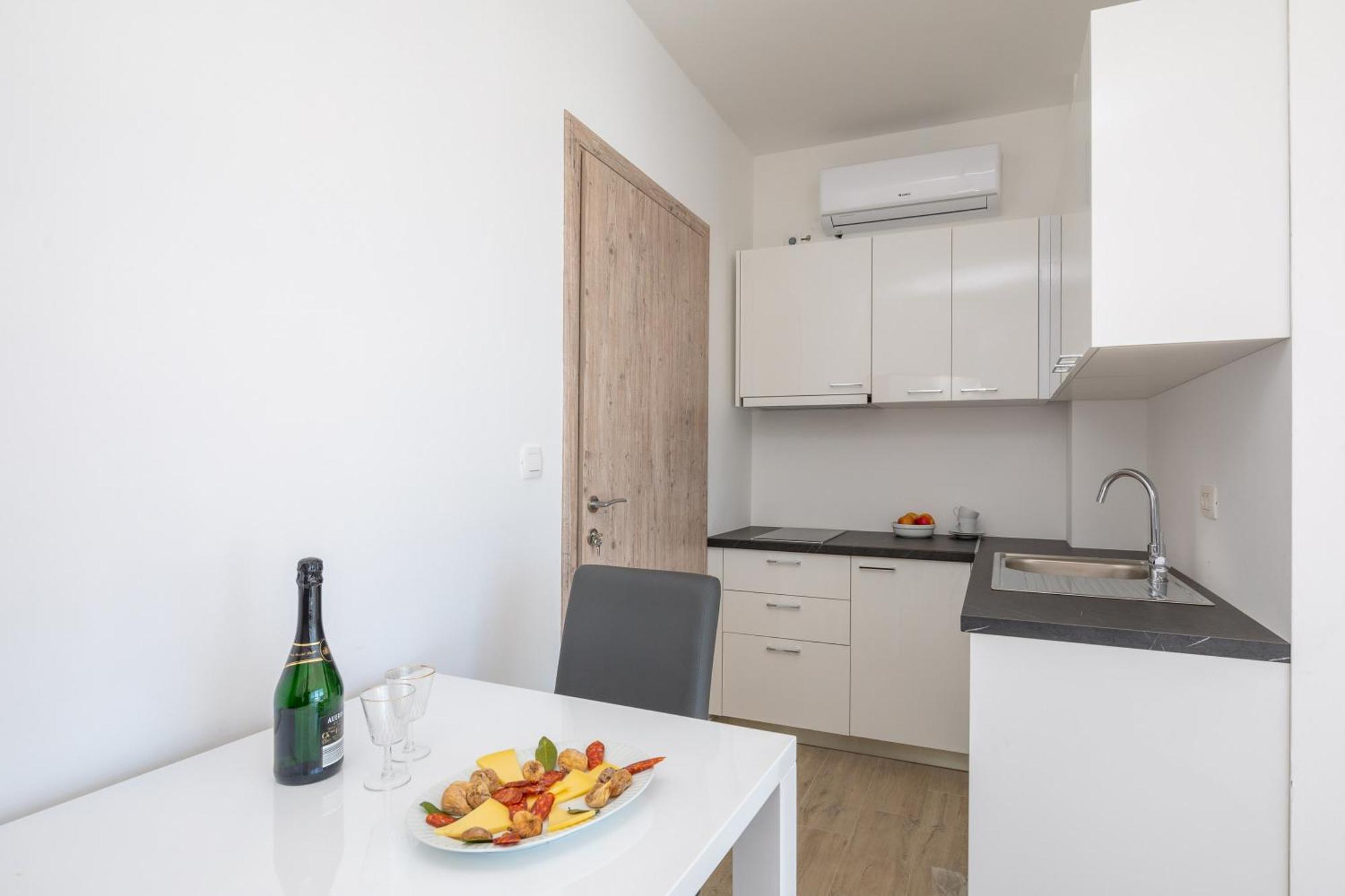 Blue Wonder Apartments Дугі-Рат Номер фото